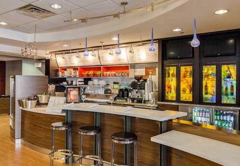 Courtyard By Marriott Chicago Schaumburg/Woodfield Mall Buitenkant foto