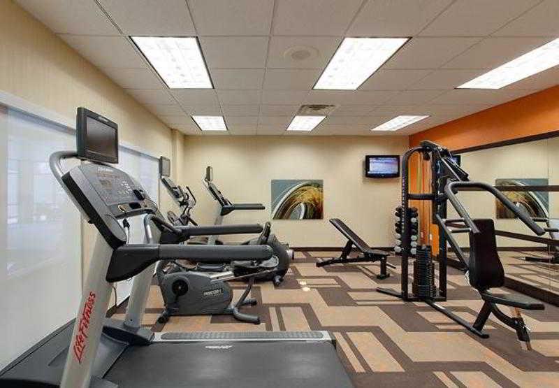 Courtyard By Marriott Chicago Schaumburg/Woodfield Mall Buitenkant foto