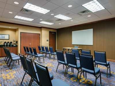 Courtyard By Marriott Chicago Schaumburg/Woodfield Mall Buitenkant foto