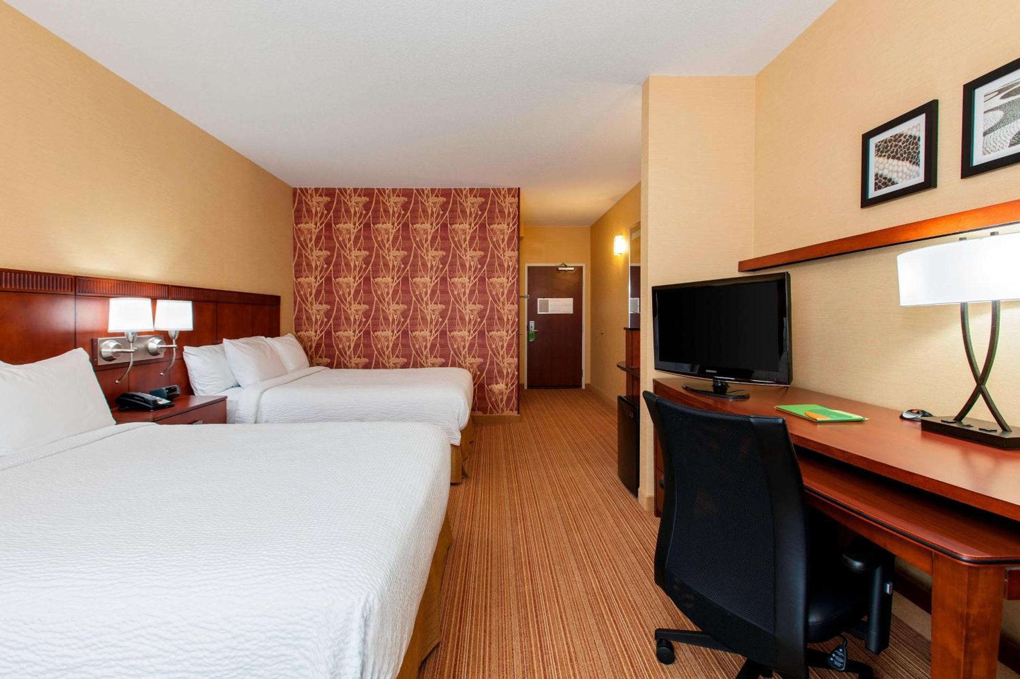 Courtyard By Marriott Chicago Schaumburg/Woodfield Mall Buitenkant foto