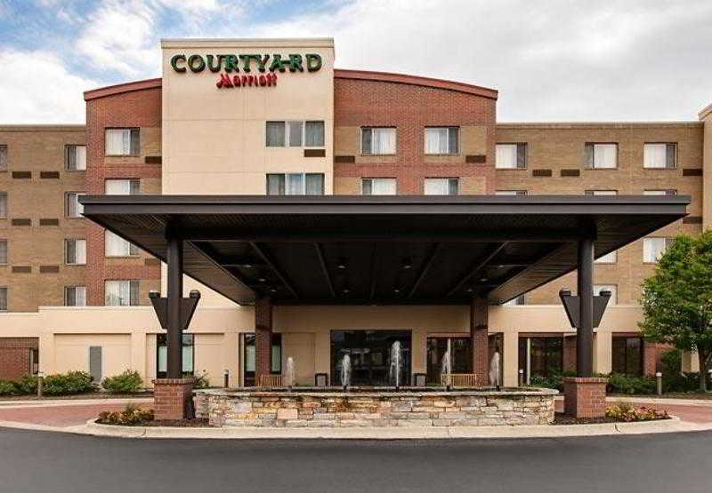 Courtyard By Marriott Chicago Schaumburg/Woodfield Mall Buitenkant foto